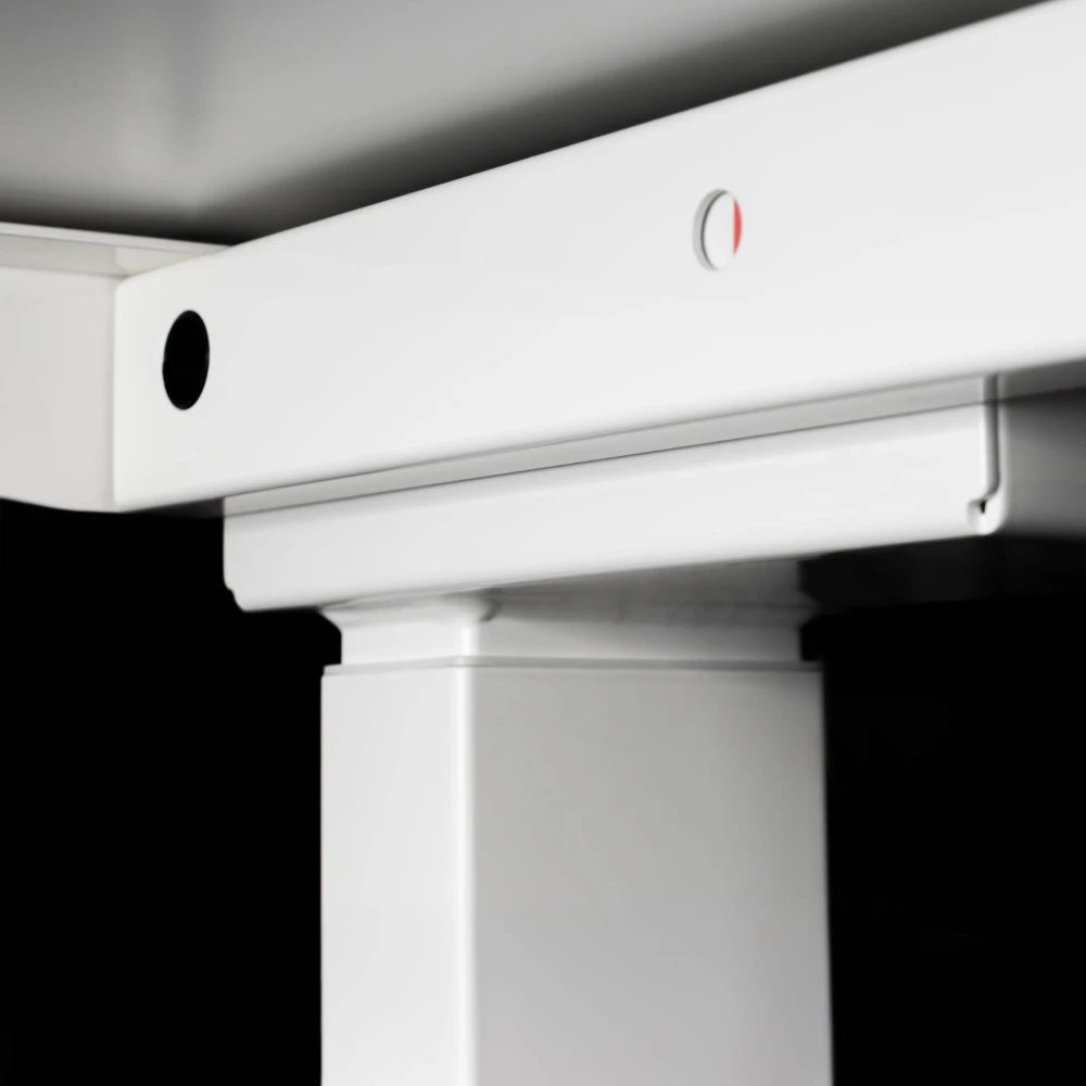 Biurko Control Pro 120 Biały / Biały – stelaż z bliska