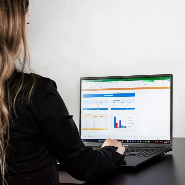 Biurko z elektryczną regulacją wysokości biurko elektryczne Control Pro 120 Biały - Czarny LVNSystem