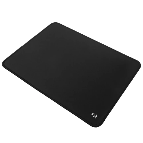 Mała podkładka pod mysz 35 × 25 cm – widok z ukosa