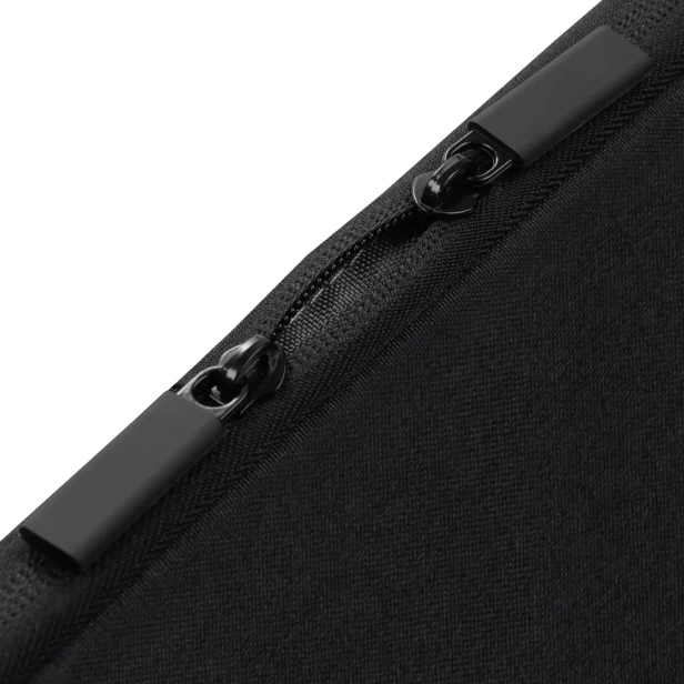 Zamek pokryty gumą w etui Varia 13,3" – zbliżenie